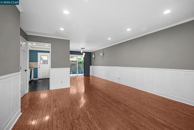 61 Fountainhead Ct, Martinez, CA 94553