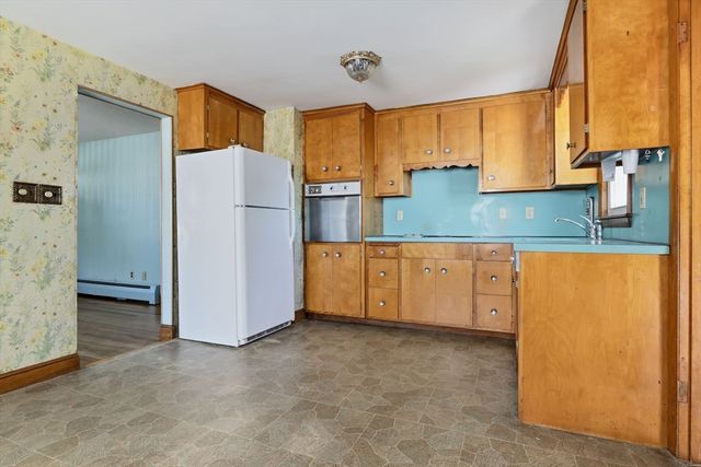 15 Carol Ann Rd, Peabody, MA 01960