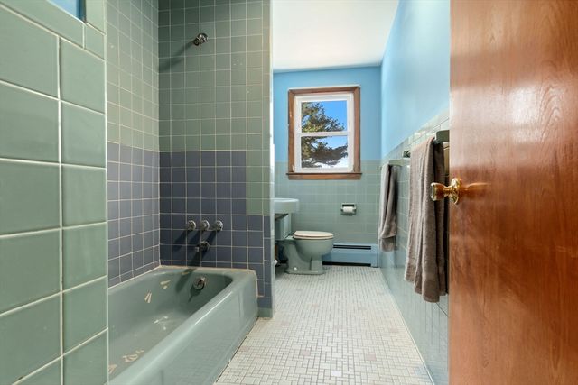 15 Carol Ann Rd, Peabody, MA 01960