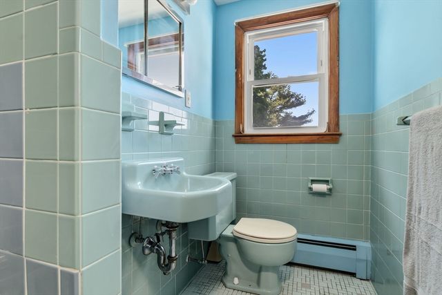 15 Carol Ann Rd, Peabody, MA 01960