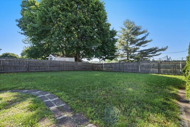 15 Carol Ann Rd, Peabody, MA 01960