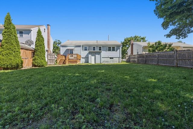 15 Carol Ann Rd, Peabody, MA 01960