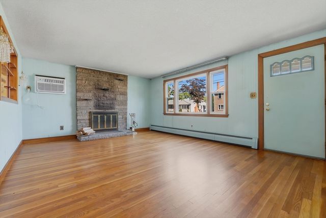 15 Carol Ann Rd, Peabody, MA 01960