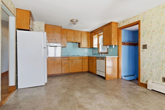 15 Carol Ann Rd, Peabody, MA 01960