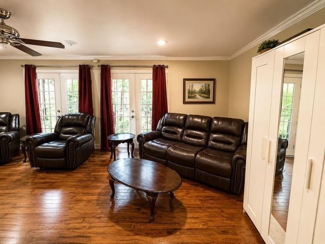 2912 Avenue K, Bay City, TX 77414