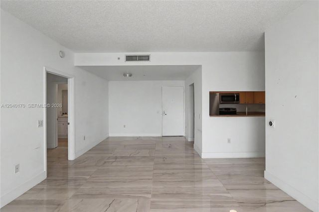 2475 Brickell Ave 704, Miami, FL 33129