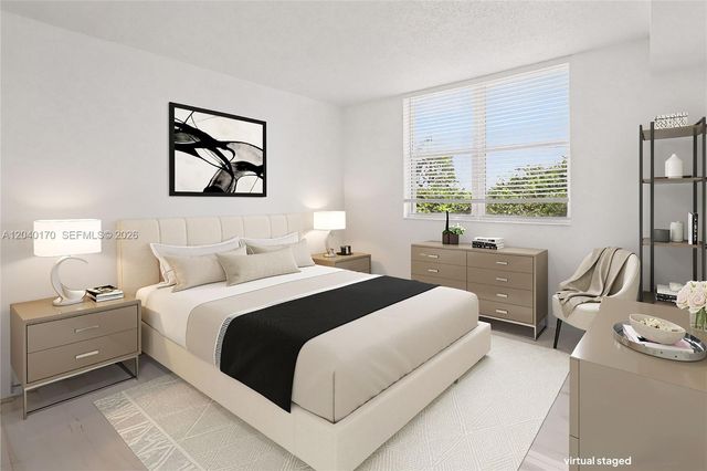 2475 Brickell Ave 704, Miami, FL 33129