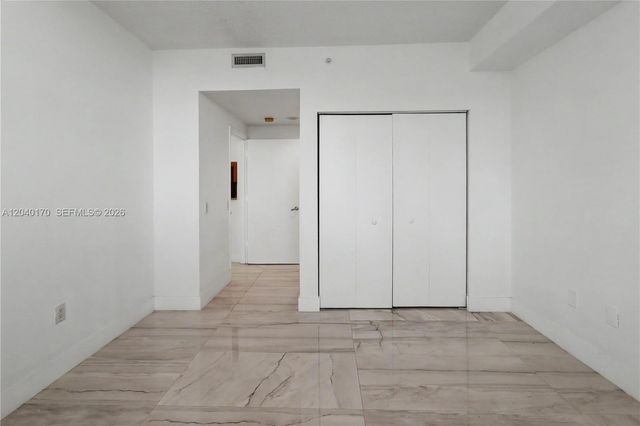 2475 Brickell Ave 704, Miami, FL 33129