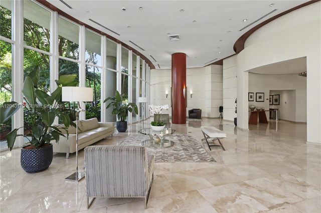 2475 Brickell Ave 704, Miami, FL 33129