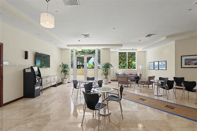 2475 Brickell Ave 704, Miami, FL 33129