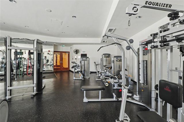 2475 Brickell Ave 704, Miami, FL 33129