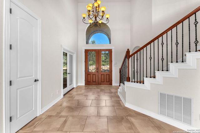 732 Pr 1712, Mico, TX 78056