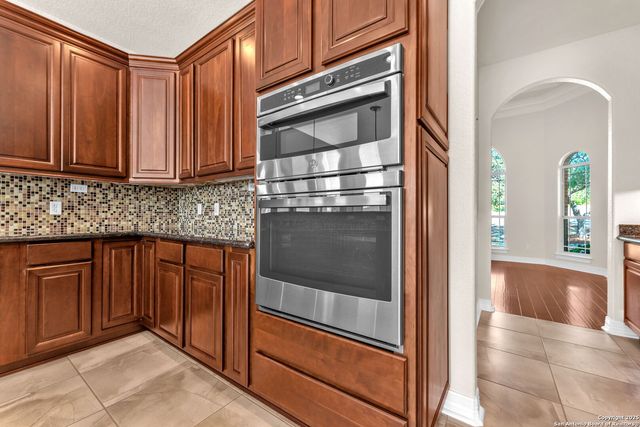 732 Pr 1712, Mico, TX 78056