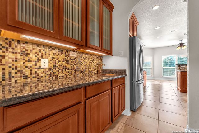 732 Pr 1712, Mico, TX 78056