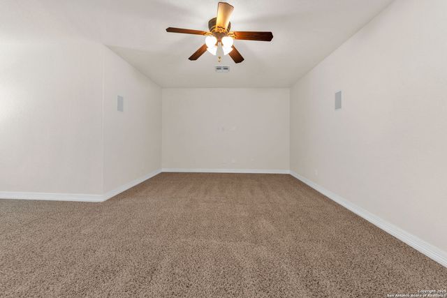 732 Pr 1712, Mico, TX 78056