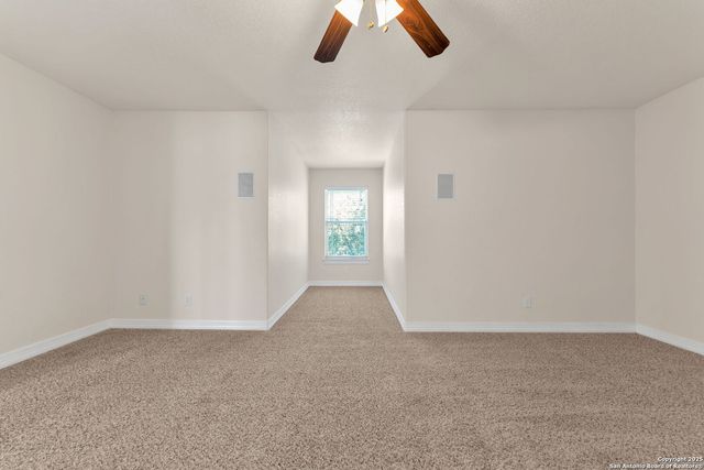 732 Pr 1712, Mico, TX 78056