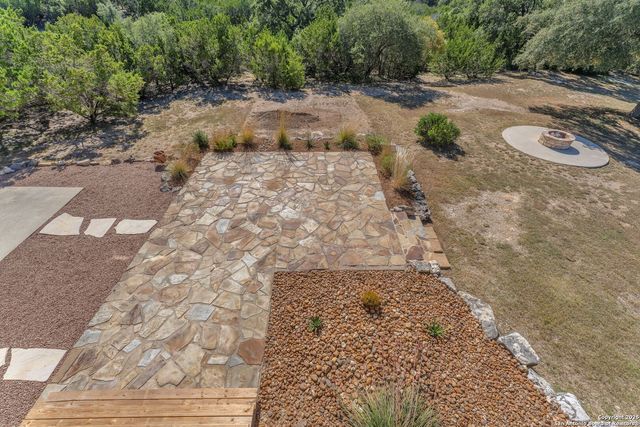 732 Pr 1712, Mico, TX 78056