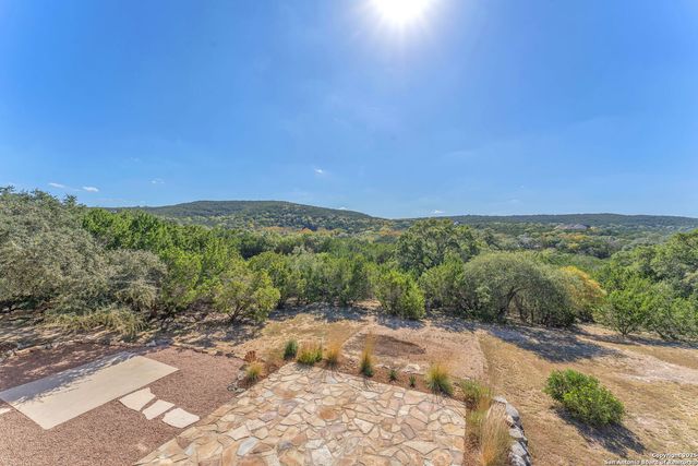 732 Pr 1712, Mico, TX 78056