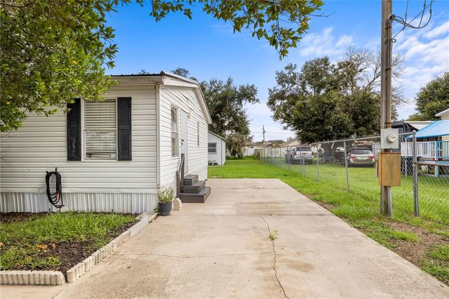4332 UPPER MEADOW ROAD, Mulberry, FL 33860