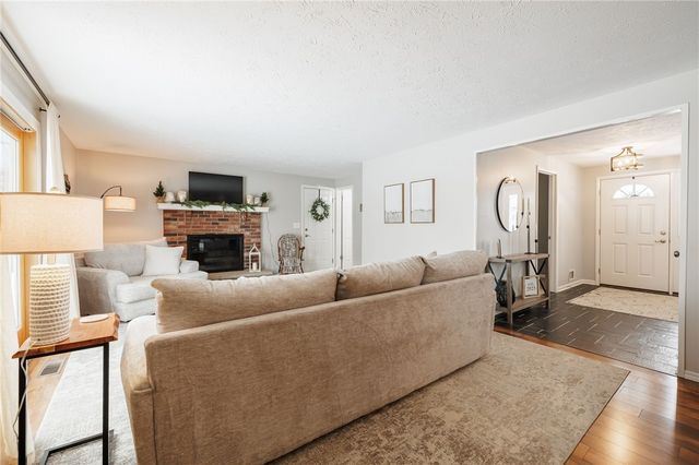 36 Craftwood Lane, Greece, NY 14468