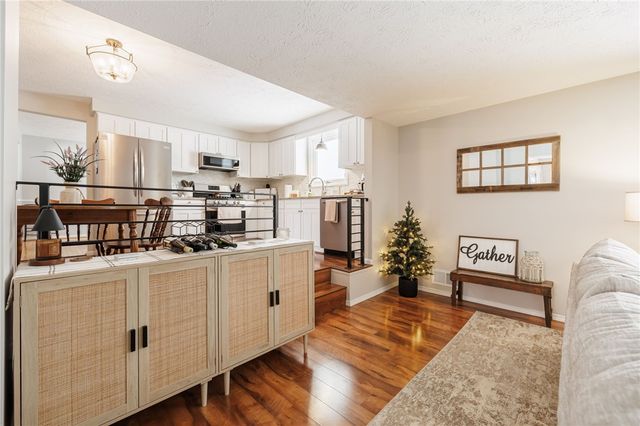 36 Craftwood Lane, Greece, NY 14468