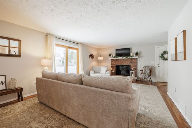 36 Craftwood Lane, Greece, NY 14468