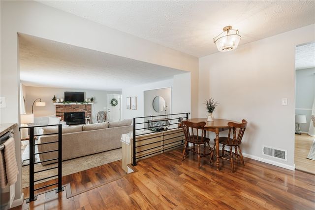 36 Craftwood Lane, Greece, NY 14468