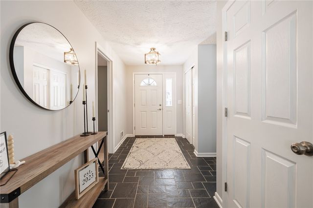 36 Craftwood Lane, Greece, NY 14468