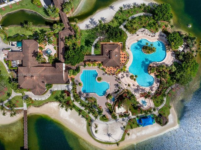 6914 NW 113th Pl, Doral, FL 33178