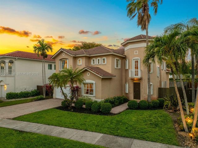 6914 NW 113th Pl, Doral, FL 33178