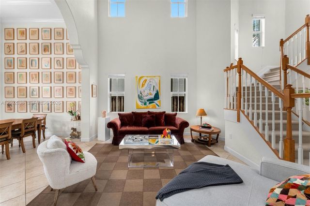 6914 NW 113th Pl, Doral, FL 33178