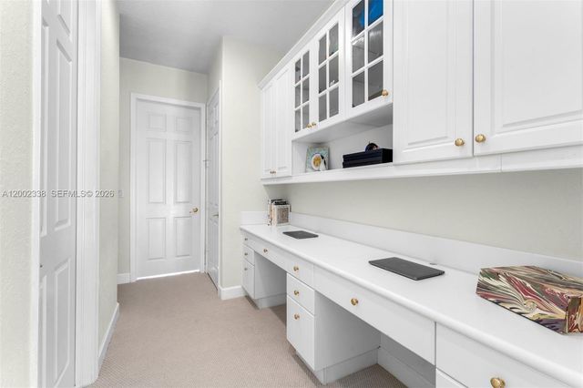 6914 NW 113th Pl, Doral, FL 33178