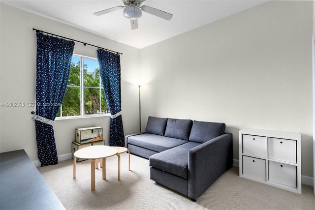 6914 NW 113th Pl, Doral, FL 33178