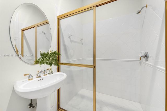 6914 NW 113th Pl, Doral, FL 33178