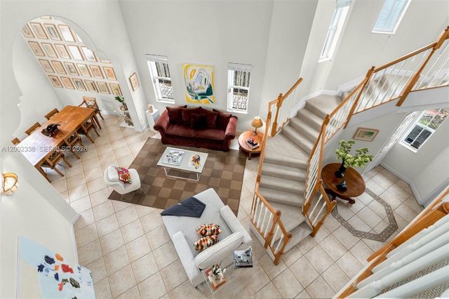 6914 NW 113th Pl, Doral, FL 33178