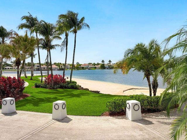 6914 NW 113th Pl, Doral, FL 33178