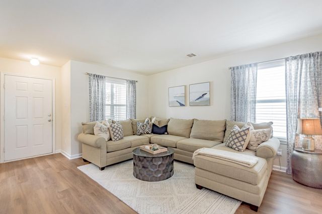2638 Skyview Grove Court, Houston, TX 77047