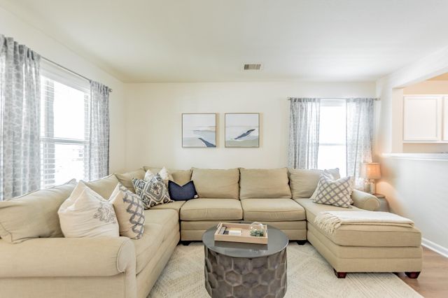 2638 Skyview Grove Court, Houston, TX 77047