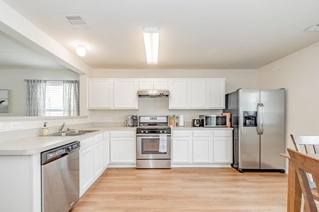 2638 Skyview Grove Court, Houston, TX 77047