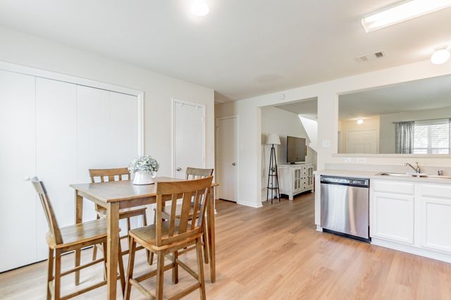 2638 Skyview Grove Court, Houston, TX 77047