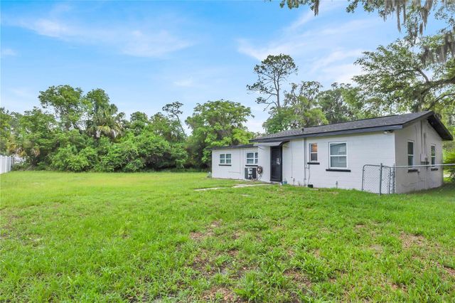 226 S HILL AVENUE, Deland, FL 32724