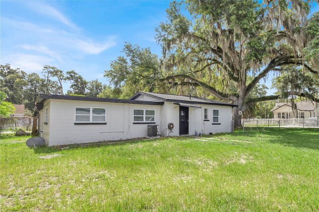 226 S HILL AVENUE, Deland, FL 32724