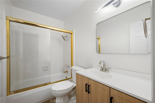 7815 Via Genova, Burbank, CA 91504