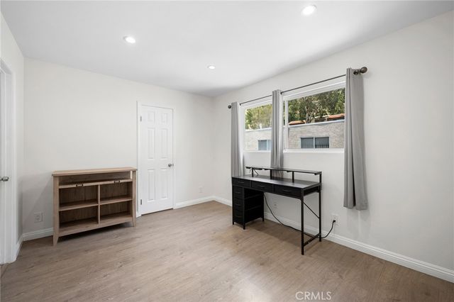 7815 Via Genova, Burbank, CA 91504