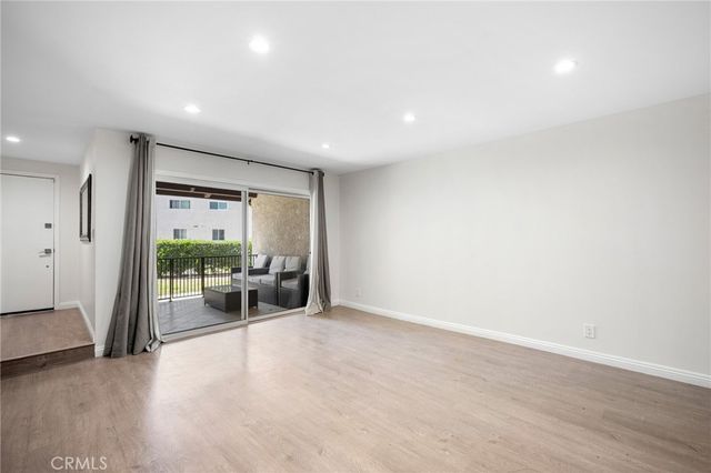 7815 Via Genova, Burbank, CA 91504