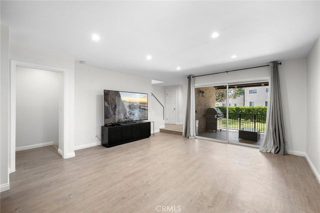 7815 Via Genova, Burbank, CA 91504