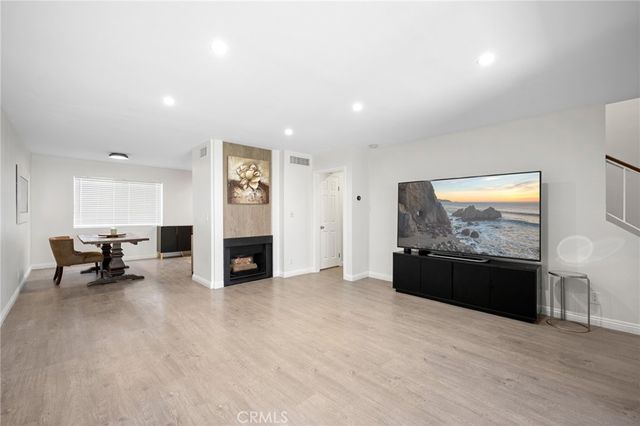 7815 Via Genova, Burbank, CA 91504