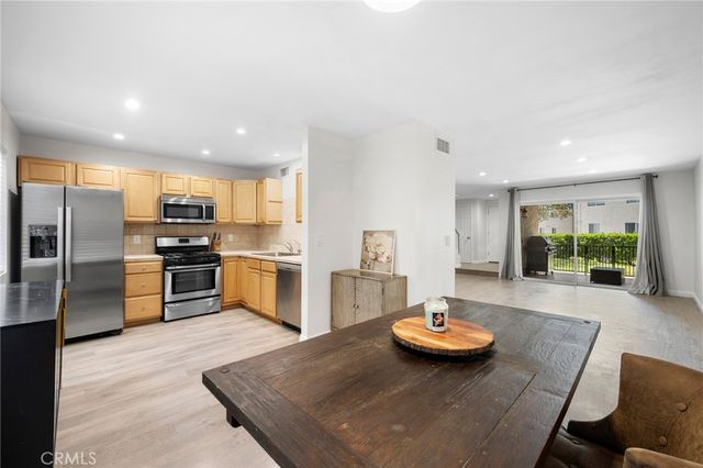 7815 Via Genova, Burbank, CA 91504
