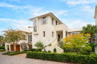 74 Halsey Boulevard, Charleston, SC 29401