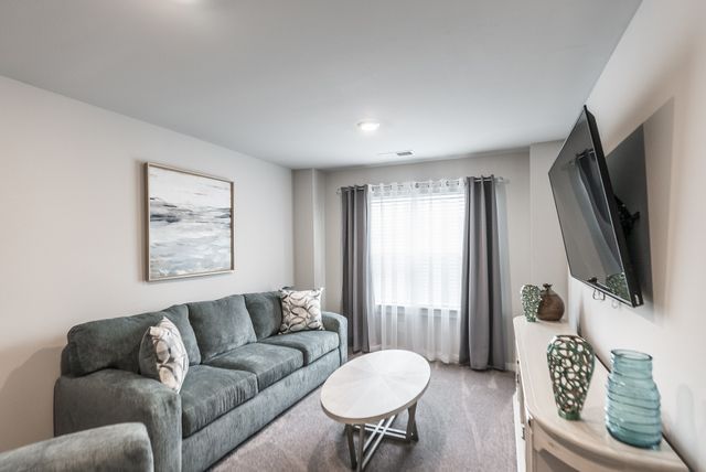 5047 Percival Dr, Gallatin, TN 37066